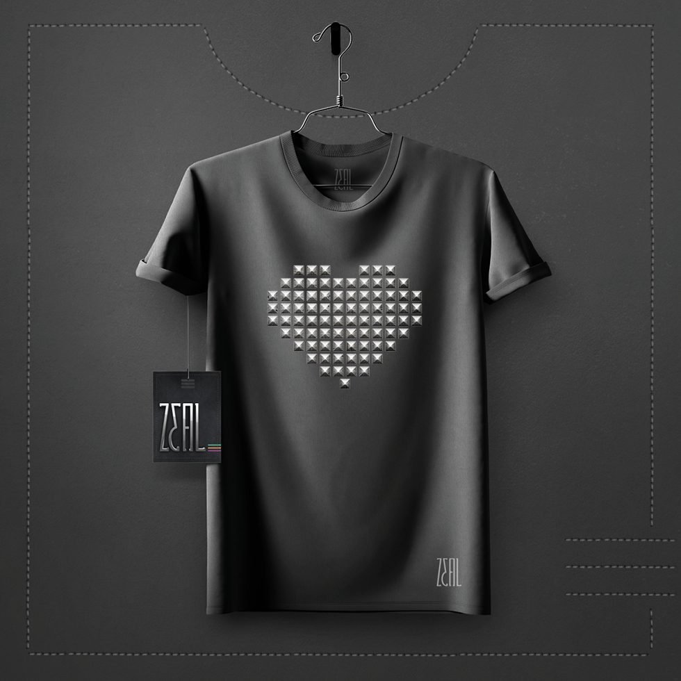 Metal heart V-neck Round neck T-shirt Metal heart V-neck Round neck T-shirt