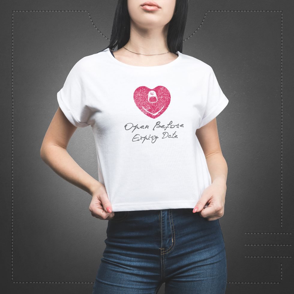 CROP-TOP-T-SHIRT-MOCK-UP.-R_23