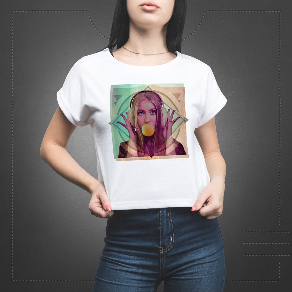 CROP-TOP-T-SHIRT-MOCK-UP.-R_9